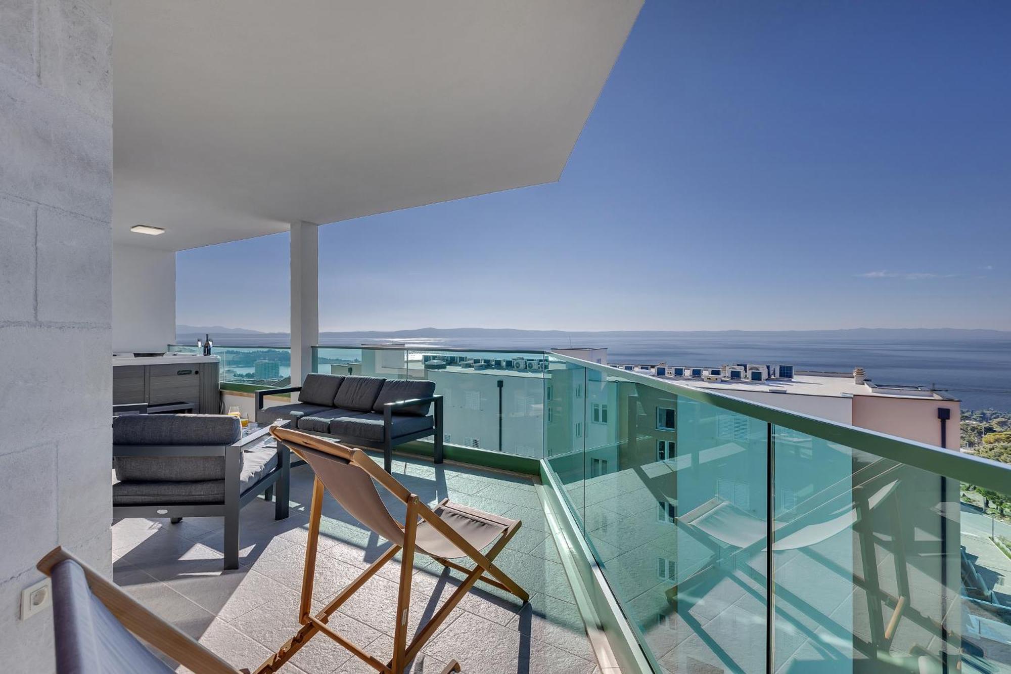 Exclusive Penthouse Big Blue With Private Jacuzzi Daire Makarska Dış mekan fotoğraf