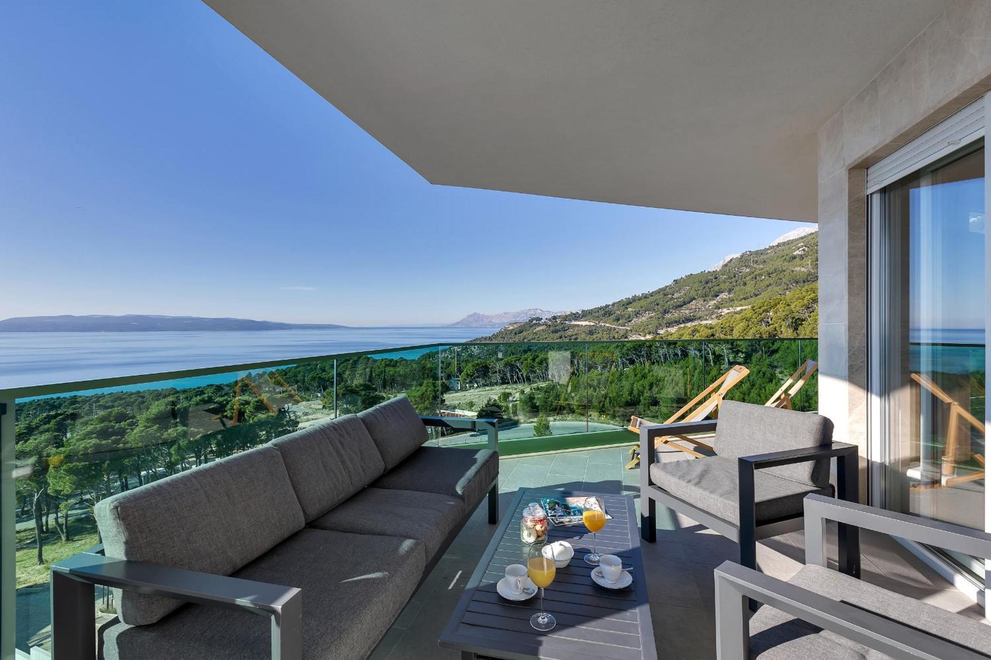 Exclusive Penthouse Big Blue With Private Jacuzzi Daire Makarska Dış mekan fotoğraf