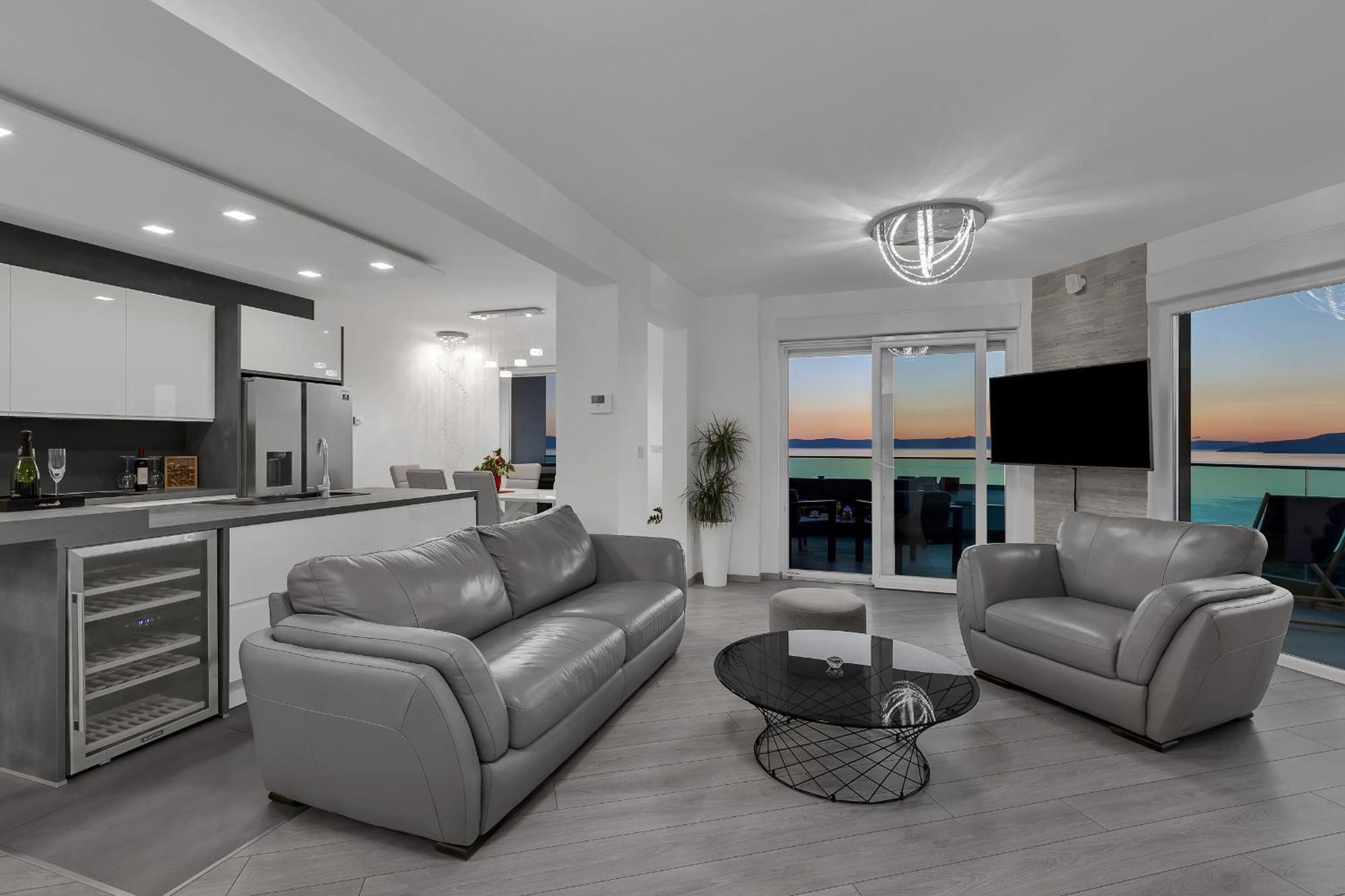 Exclusive Penthouse Big Blue With Private Jacuzzi Daire Makarska Dış mekan fotoğraf