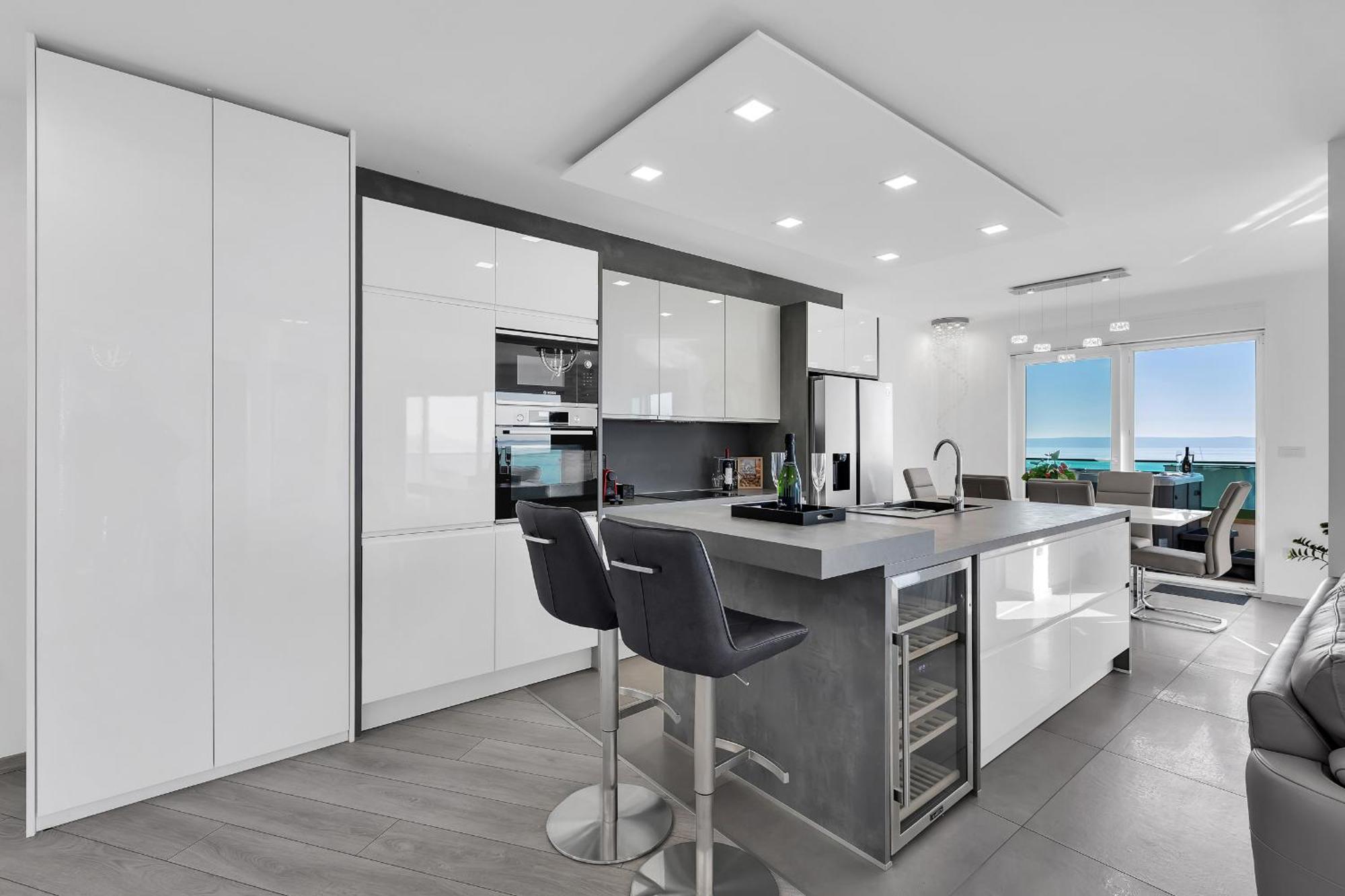 Exclusive Penthouse Big Blue With Private Jacuzzi Daire Makarska Dış mekan fotoğraf